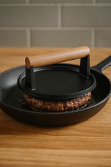 Gjutjärns Köttpress med Trähandtag – Robust Grillverktyg i Klassisk Design