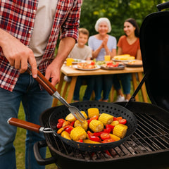 Grillpanna med Hål – Non-stick Stekpanna för Grill & BBQ – Hållbart Handtag – Ø30 cm