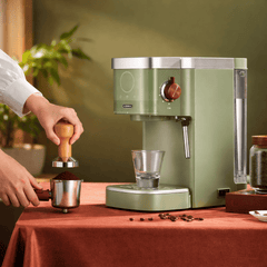 Isolerad Espressomaskin för Hemmabruk – Kaffemaskin i Rostfritt Stål