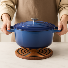 Magnetiskt Grytunderlägg i Trä med Silikonkant – Värmetåligt & Halkfritt Underlägg för Kök och Servering