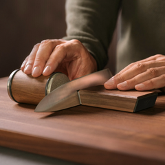 Manuell knivslip i trä 15°- 20° – Professionell knivslipare för köksknivar | Elegant & exakt vinkel