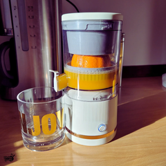 Elektrisk Citruspress – Automatisk & Handfri Apelsinpress med USB