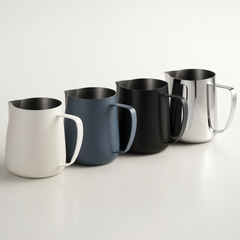 Mjölkkanna 450 ml i Rostfritt Stål – Nordisk Stil Mjölkskumningskanna för Espresso, Latte & Cappuccino