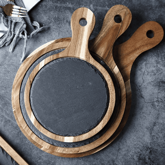 Rustik Serveringsbricka i Trä och Skiffer – Rund Bricka med Handtag för Ost, Tapas & Charkuterier